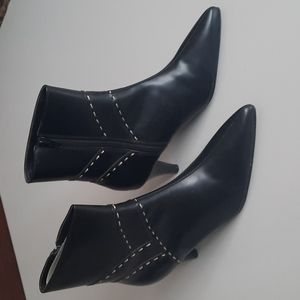 Bob Mackie Studio Women’s Black Leather Boots 6M